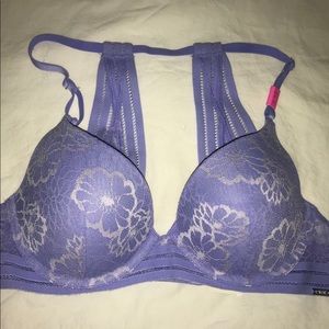 NEW with tags!! VS PINK Lightly Lined Body bra